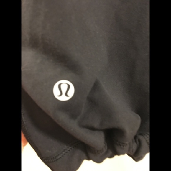 11. LULULEMON Dharana Black Petal POP Crop - Picture 8 of 15